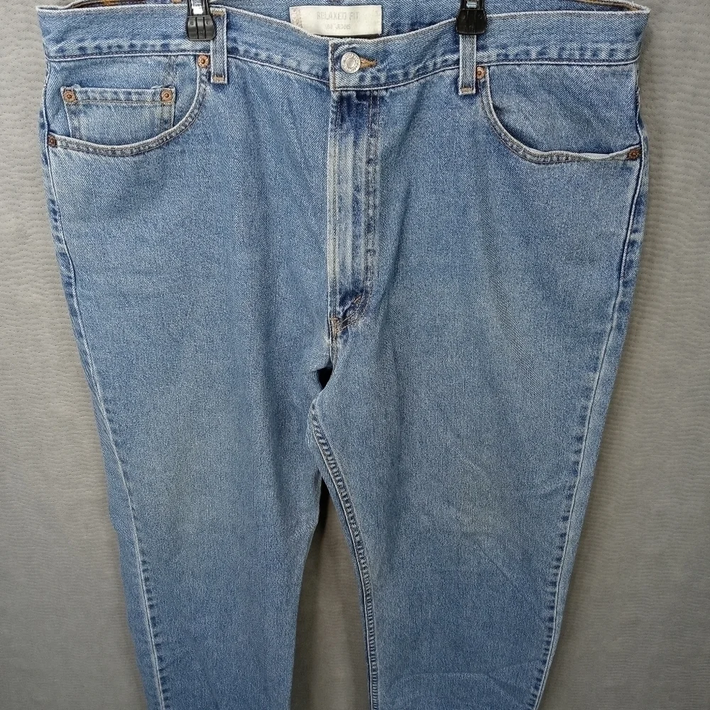 Levi's 550 Relaxed fit men's blue jeans. Sz 42x 34. Rise. 14